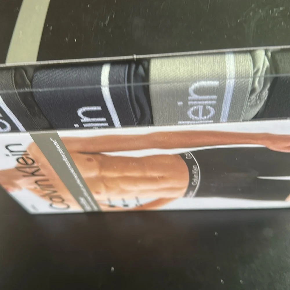Calvin Klein calvin klein